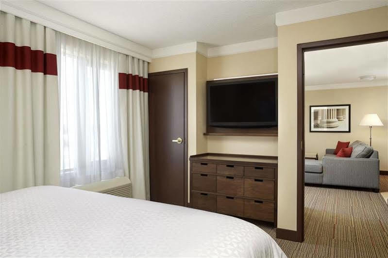 Four Points By Sheraton Kitchener-Уотърлу Екстериор снимка