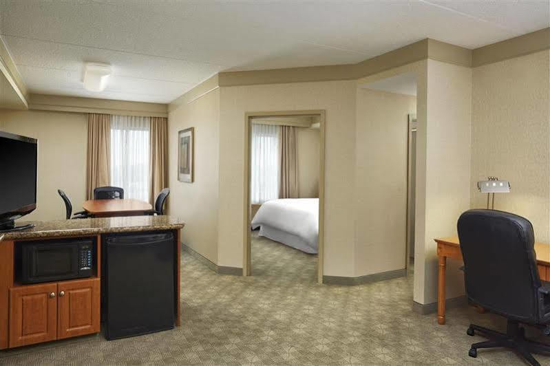 Four Points By Sheraton Kitchener-Уотърлу Екстериор снимка