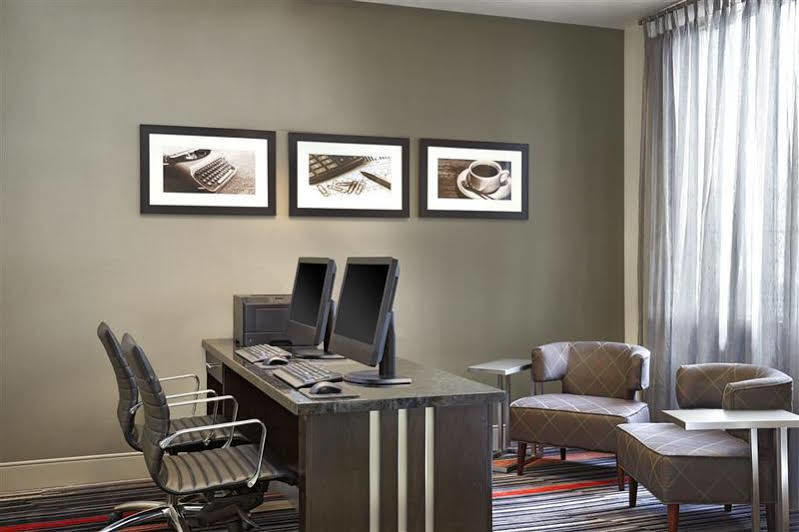 Four Points By Sheraton Kitchener-Уотърлу Екстериор снимка